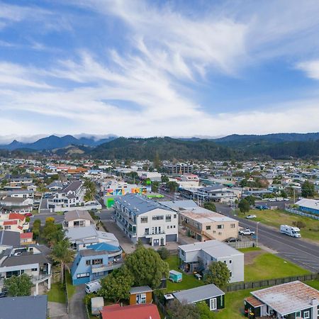 Coast Awhile - Whangamata Holiday Home Екстер'єр фото